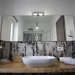Sorahnia - Design House Bed & Breakfast