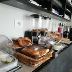 Sorahnia - Design House Bed & Breakfast