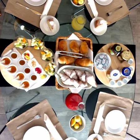 לינה וארוחת בוקר Sorahnia - Design House אגריג'נטו