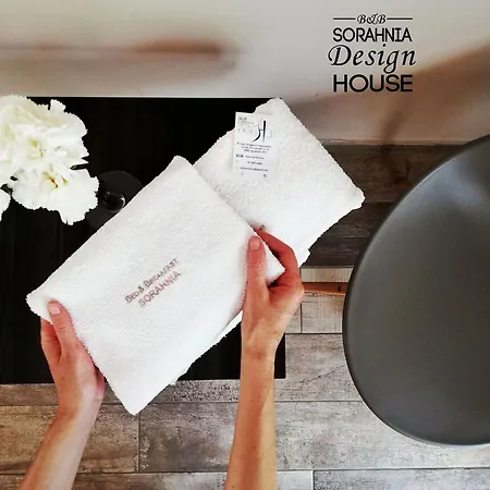 Sorahnia - Design House Bed & Breakfast