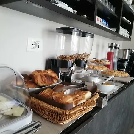 Sorahnia - Design House Bed & Breakfast