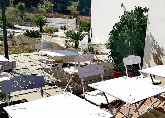 Sorahnia - Design House Bed & Breakfast 4*